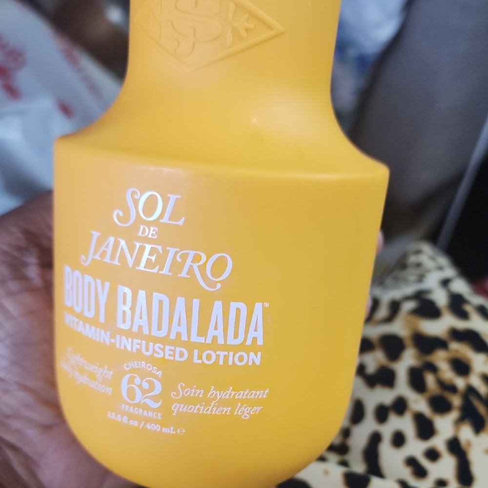Sol de Janeiro Body Badalada Vitamin-Infused Lotion - Vibrant Yellow